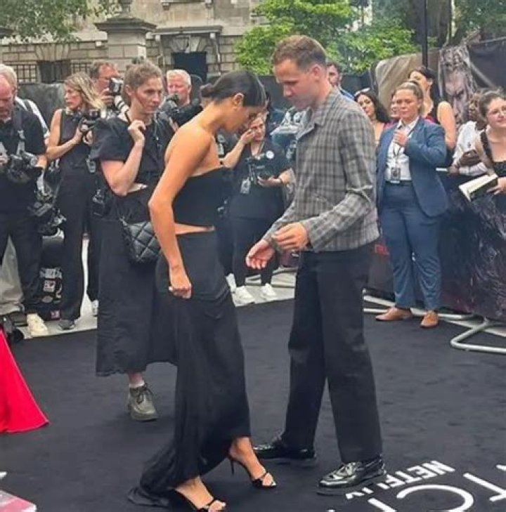 Anya Chalotra’s Boyfriend In 2 Still With Josh Dylan? Reddit Update!