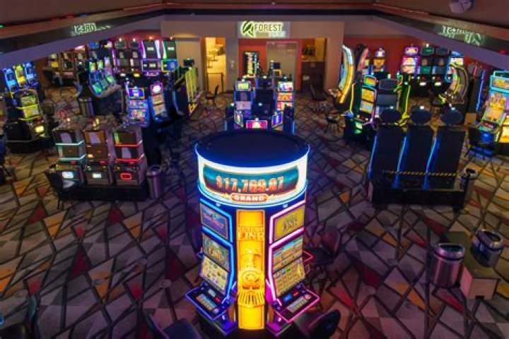 Are face masks required at Ho-Chunk Casino?