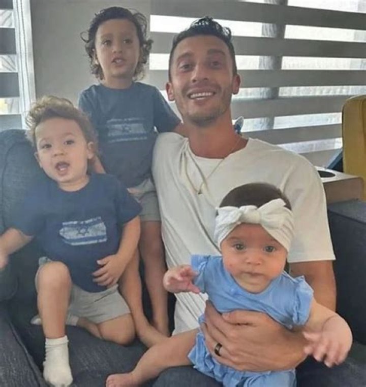 Ariel Brovarnik Just Wants Her Mama?