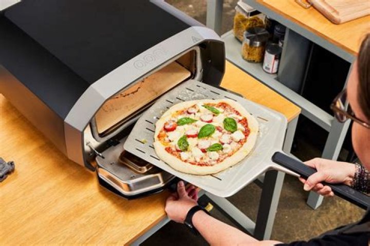 Can you cook pizza in gas oven?
