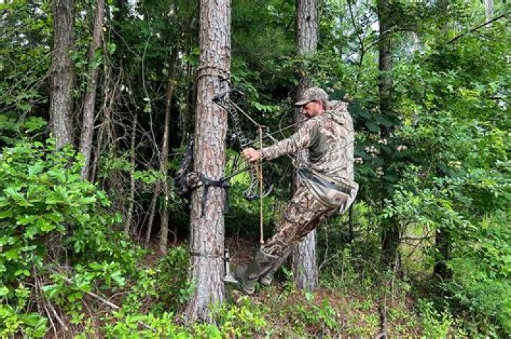 Can you hunt out of a boat in Missouri?