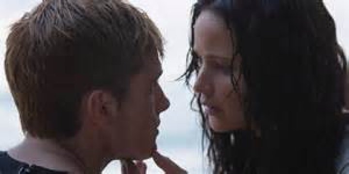 Did Katniss and Peeta kiss?