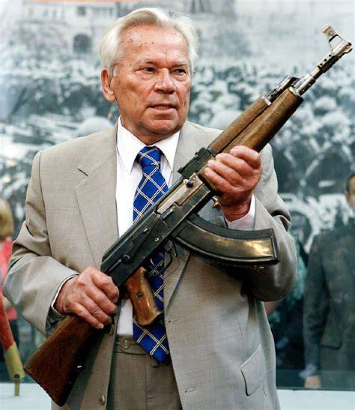 Did Mikhail Kalashnikov copy the StG 44?