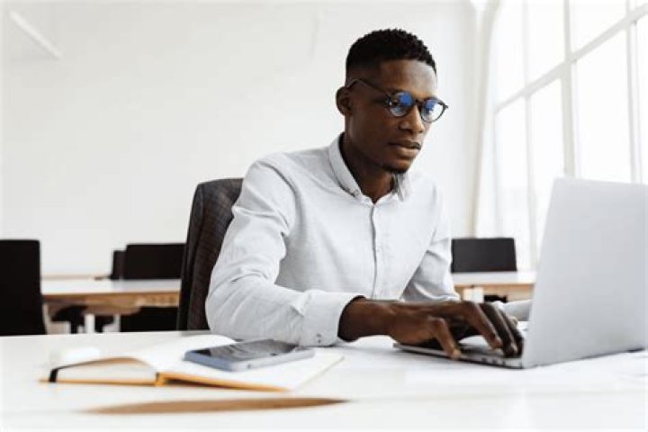 Does CRA allow income splitting?