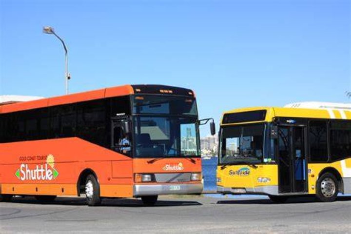 Does Gold Coast still have a shuttle to the Strip?