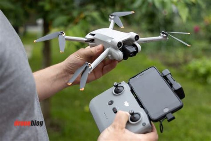 Does litchi work with phantom 3 standard?