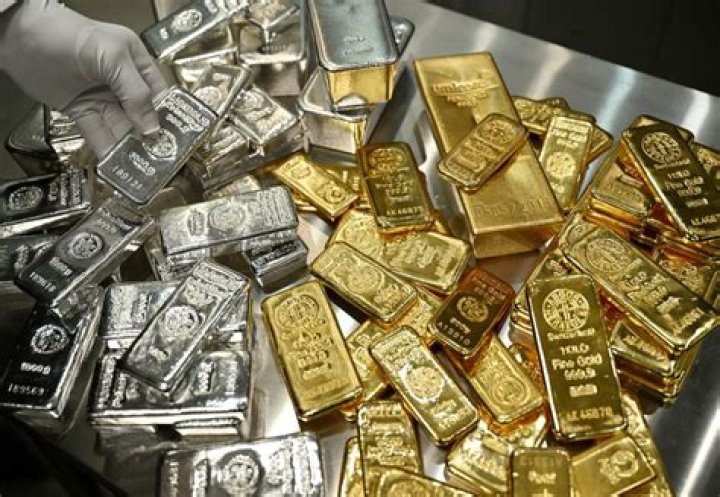 Does silver lag gold?