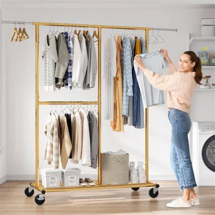 Does target have a clothing rack?