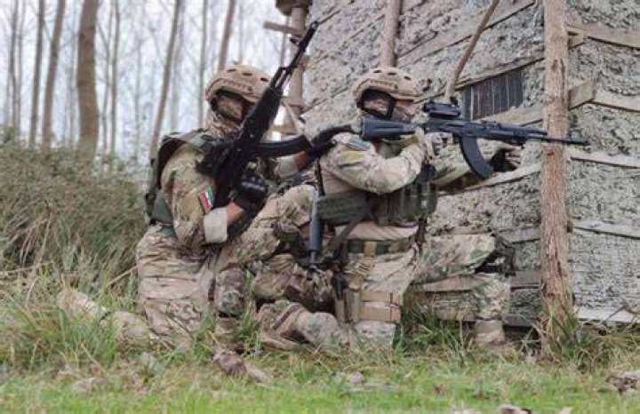 Does the Russian army use the AK-103?