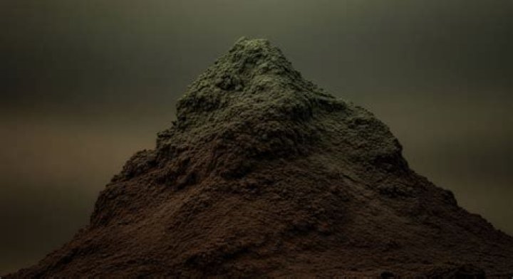 Does volcanic mud really whiten skin?