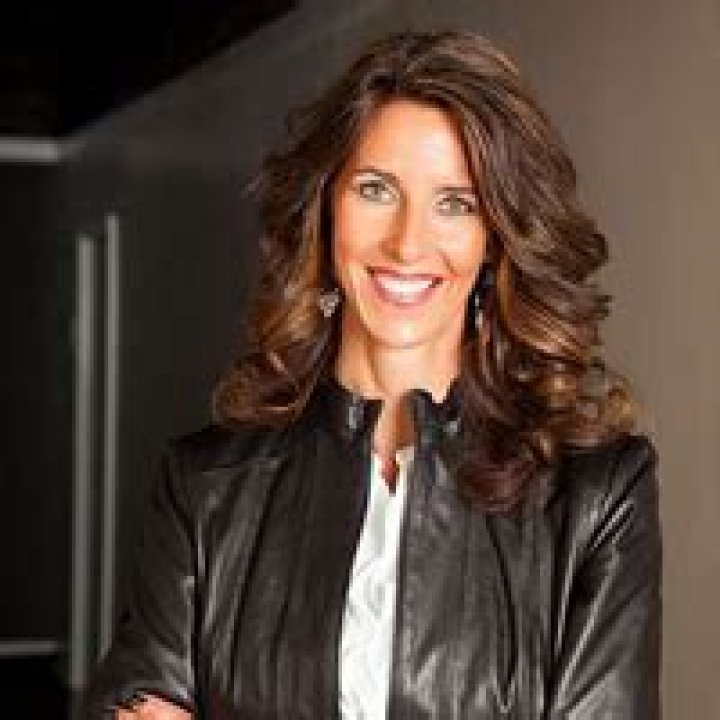 Hire Carey Lohrenz to Speak at Events
