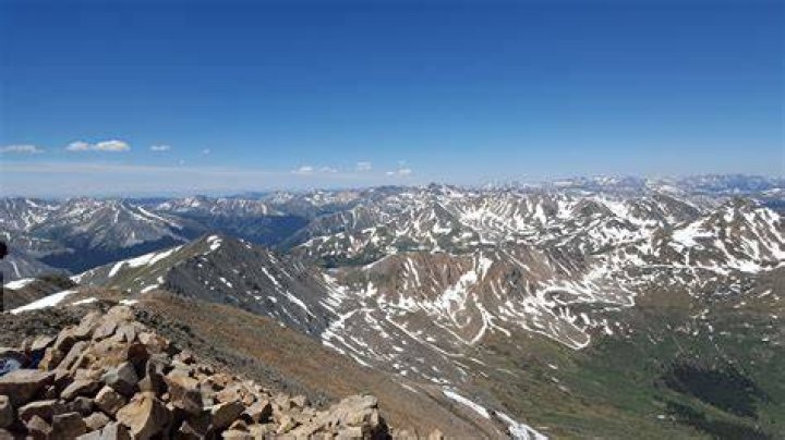 How cold is it on top of Mount Elbert?