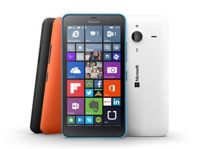 How do I soft reset my Microsoft Lumia 640?