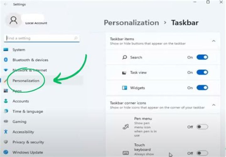 How do I unhide taskbar on keyboard?