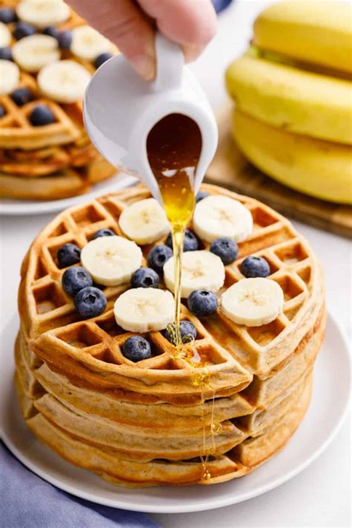 How do you make Black Decker waffles?