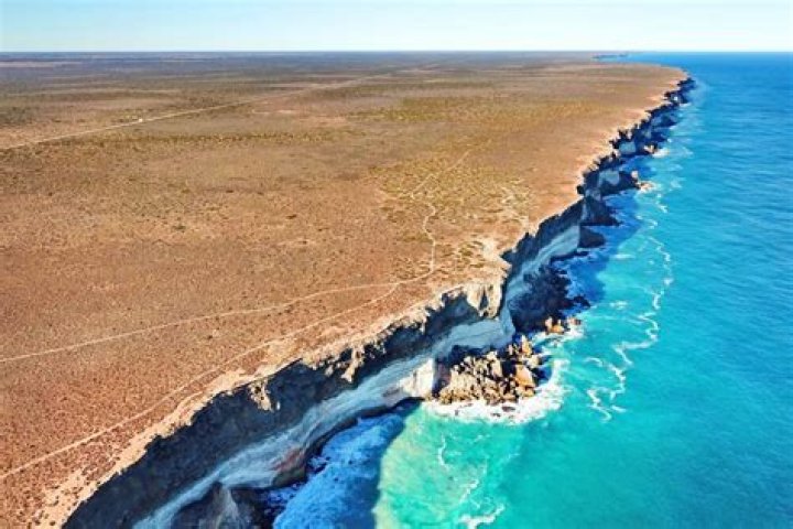 How long does it take to drive the Nullarbor Plain?