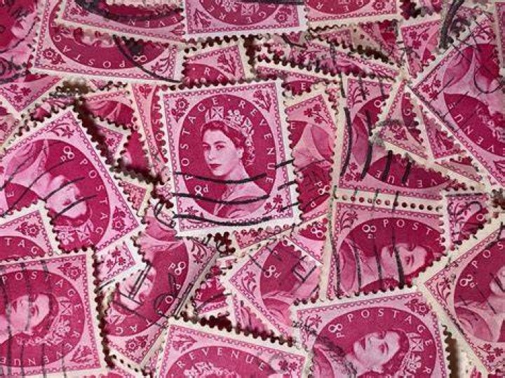 How many Magenta stamps are there?