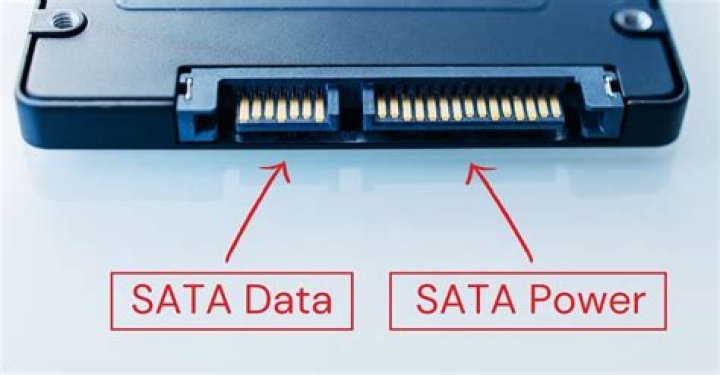 How many SATA cables does a HDD need?