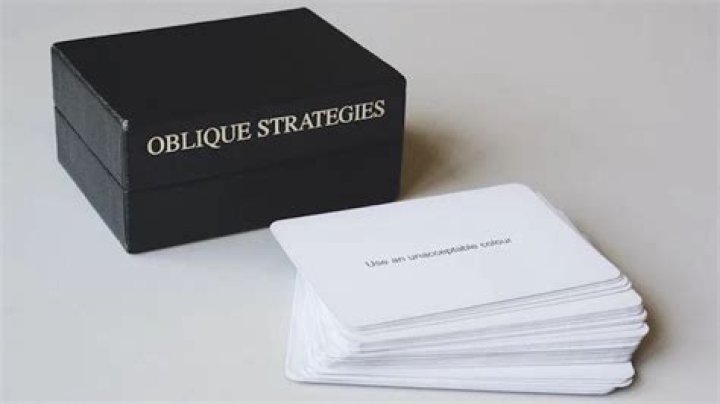 How Oblique Strategies work?