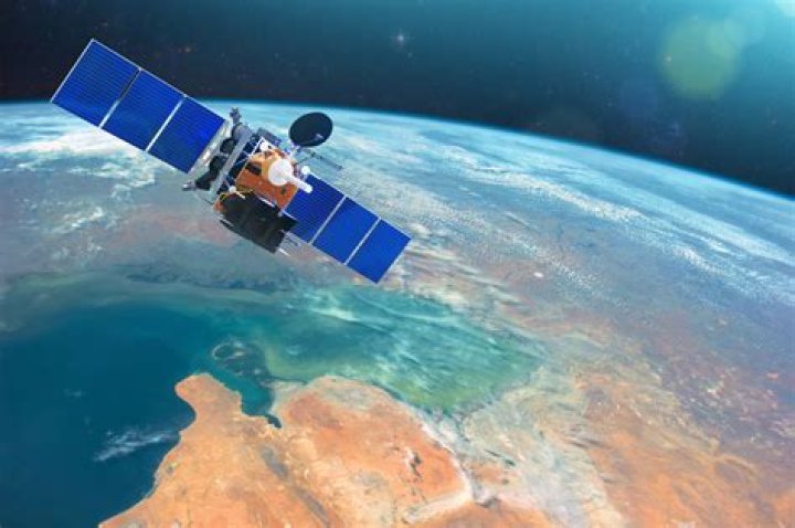 How to find Optus C1 satellite?