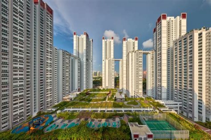Is condo better than HDB?
