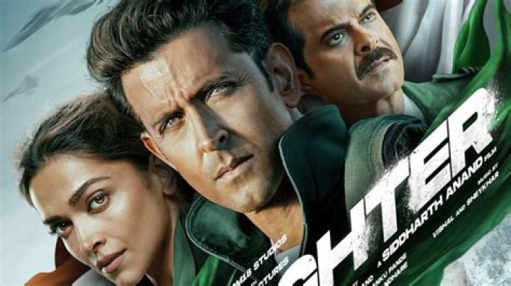 Is gravity movie hit or flop?
