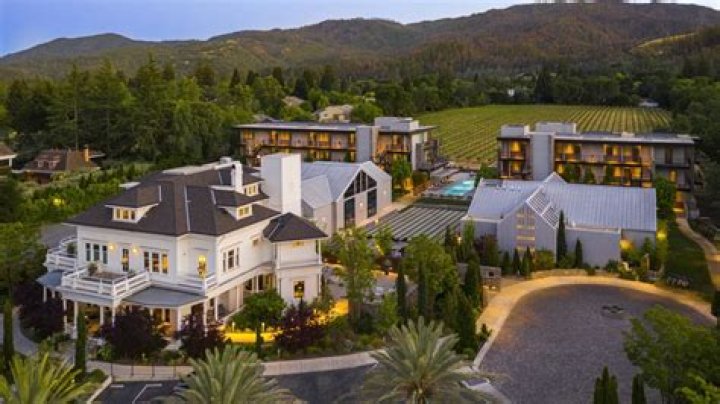 Is there a downtown in Napa Valley?