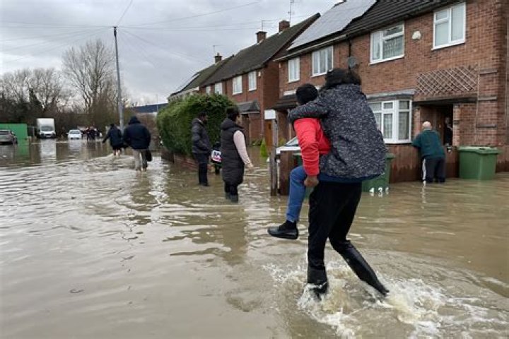 Is there any flooding in Oxfordshire?
