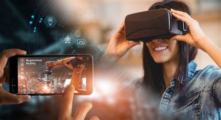 What are some current augmented reality trends?