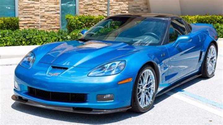 What are the specs of a 2013 Chevy Corvette?
