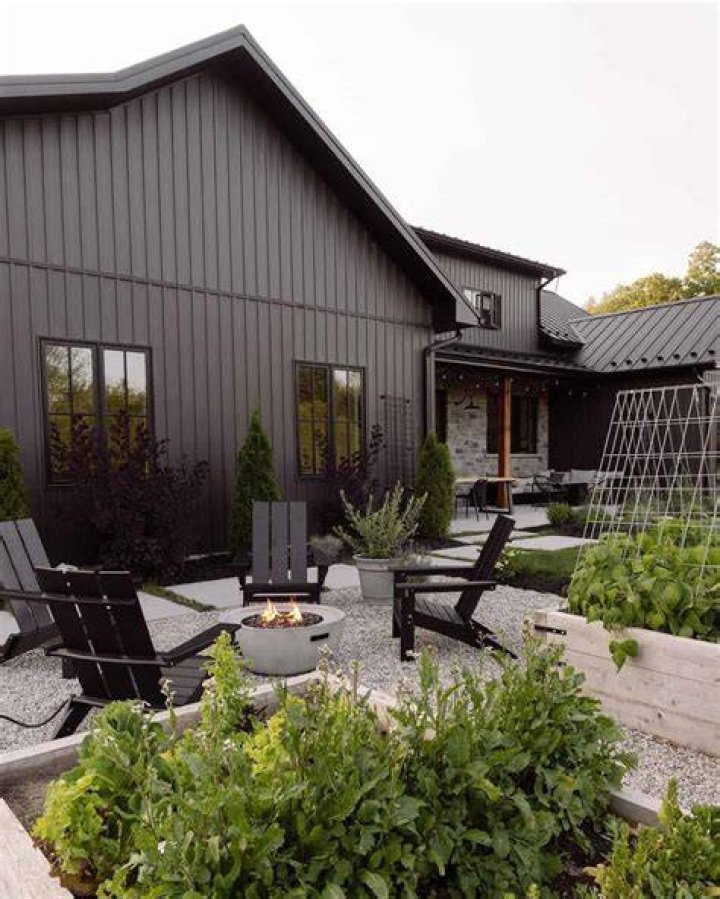 What color is iron ore siding?