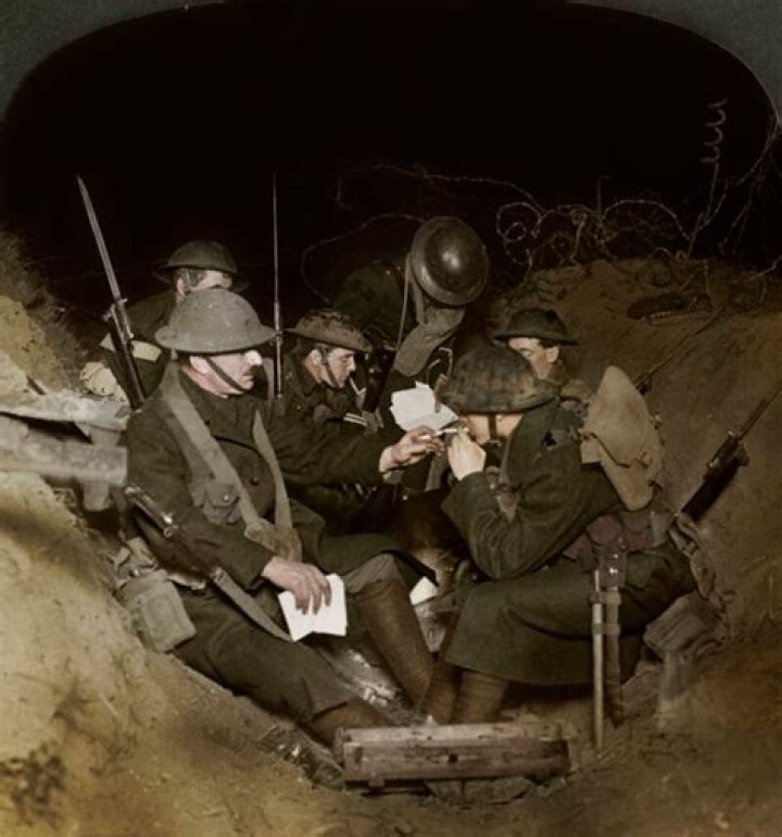 What did World War 1 soldiers do to pass time in the trenches?