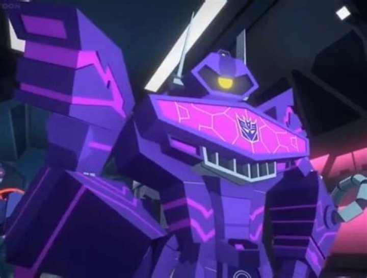 What happened to Shockwave in Transformers cyberverse?