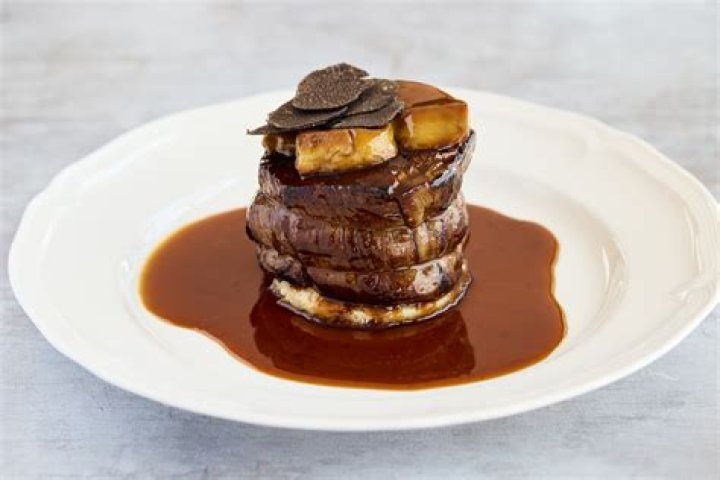What is a beef tournedos?