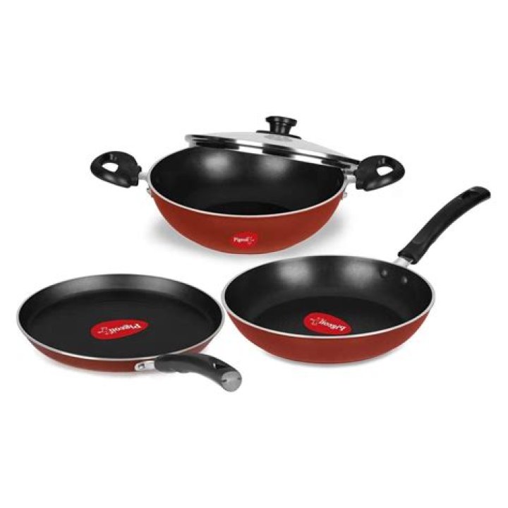 What is induction base cookware?