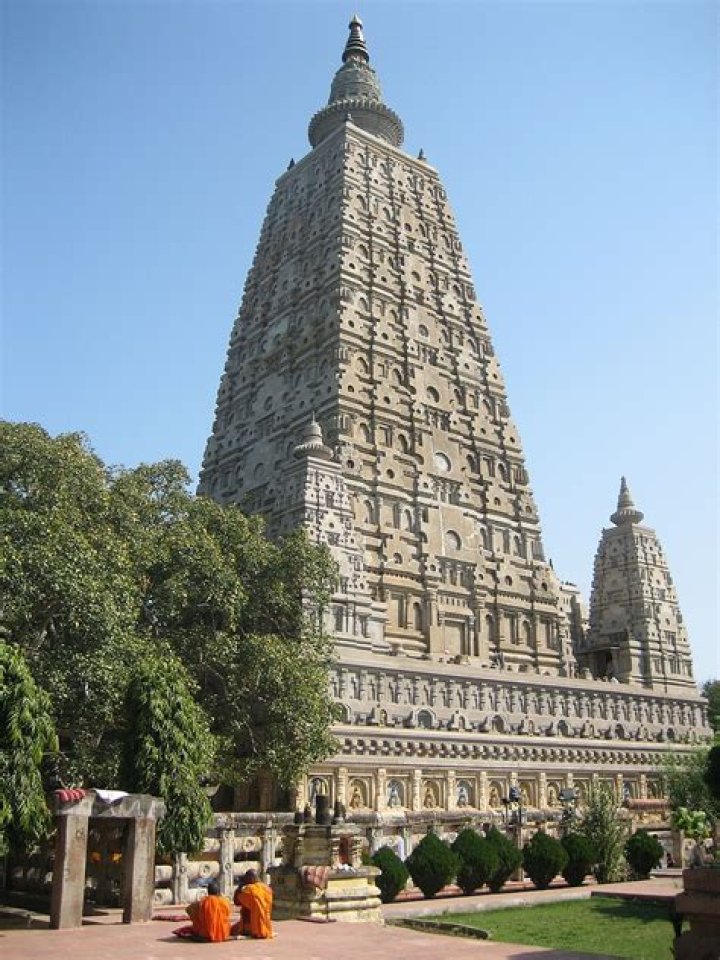 What is Mahabodhi Temple famous for?