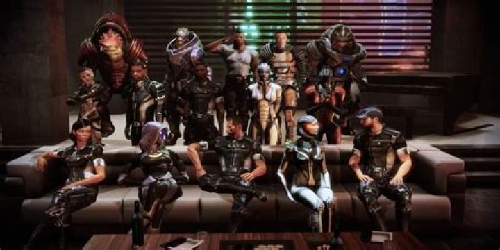 What ME2 characters are in ME3?
