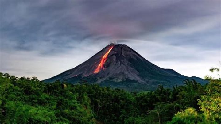 Which country is the Mount Merapi volcano located?
