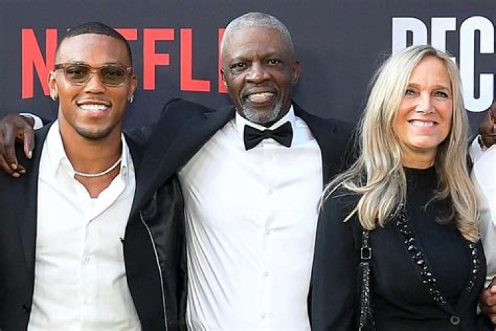 Who Are Antonio Brown’s Parents? Meet His Father, Mother and Family