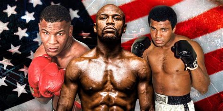 Who is the boxing commentator?