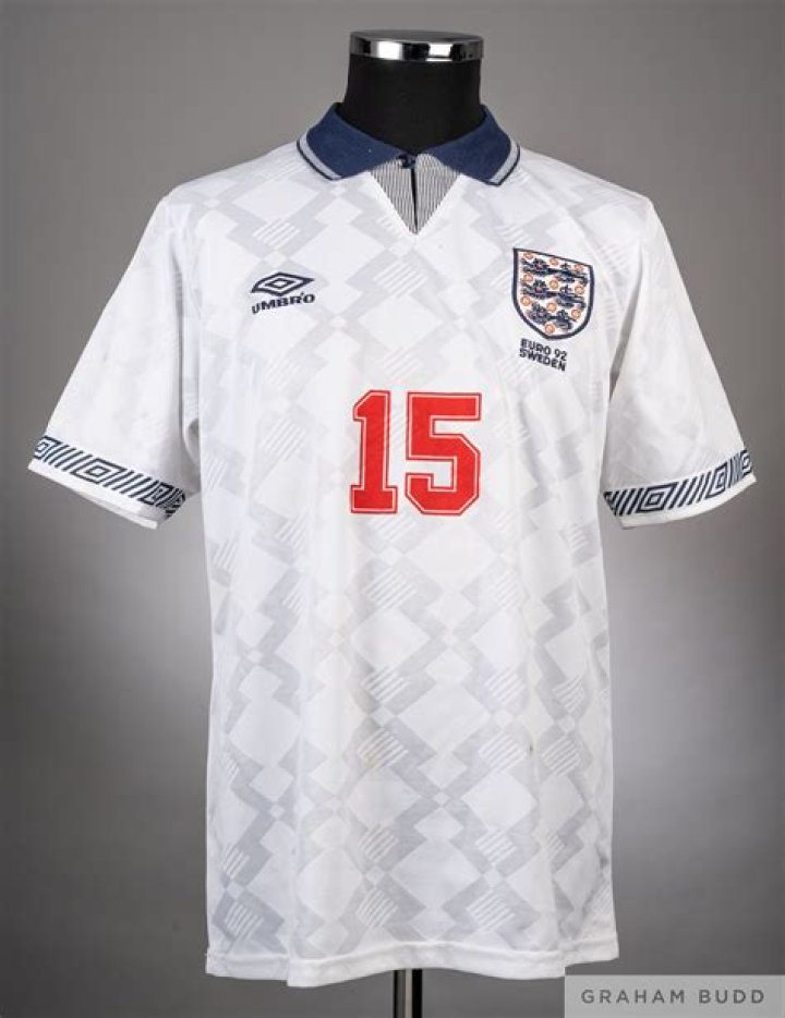 Who knocked England 92 euro?