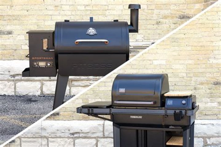 Who makes smoke hollow grills?