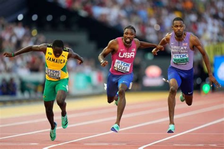 Who won the mens 200m at the 2012 Olympics?
